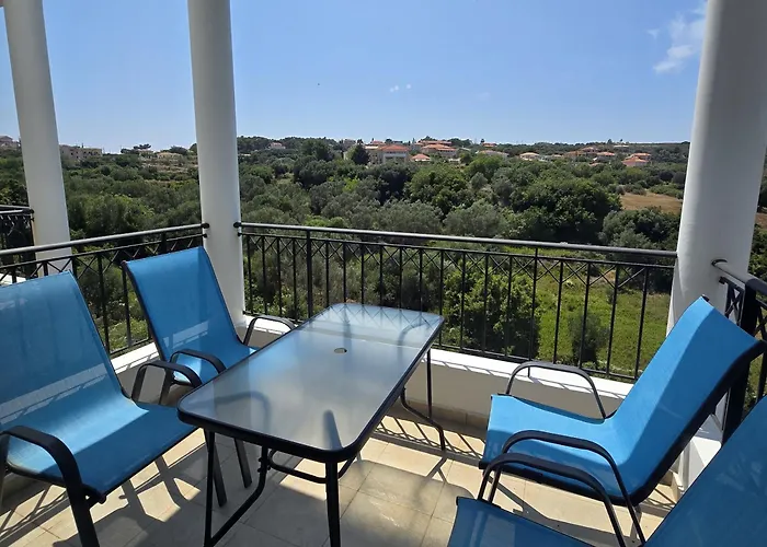 Lakithra Apartments *