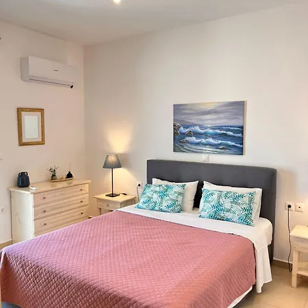 Lakithra Apartments