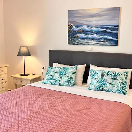 Lakithra Apartments *