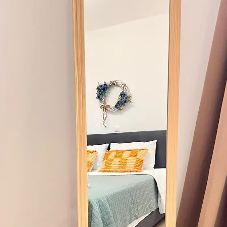 Lakithra Apartments *