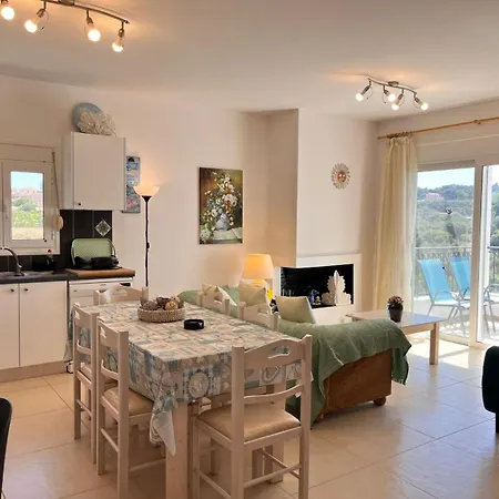 Lakithra Apartments