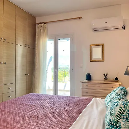 Daire Lakithra Apartments