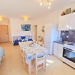 Apartamento Lakithra Apartments *